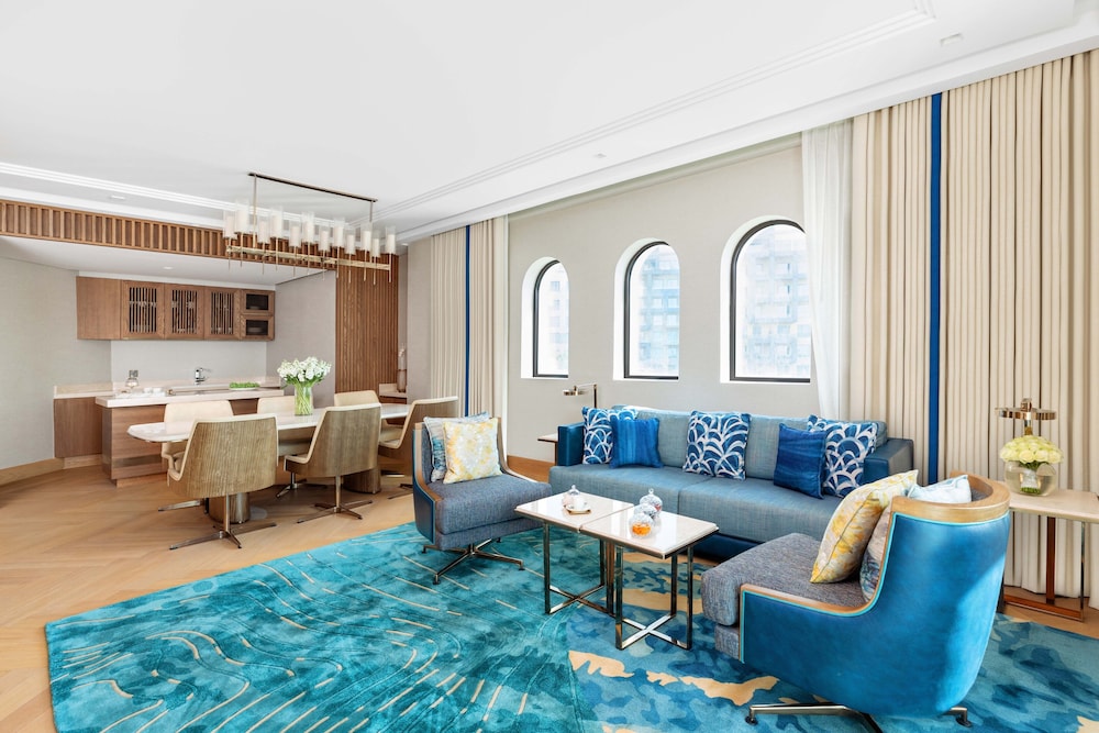 Grand Luxury Suite Sea View with Open Jacuzzi and Club Lounge Access