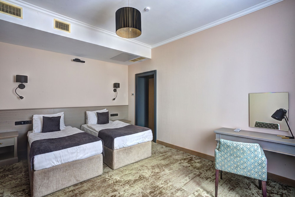 Suite Neoclassic photo 2