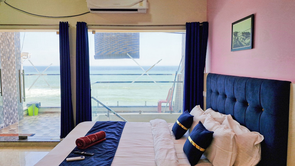 Studio Suite, Sea View