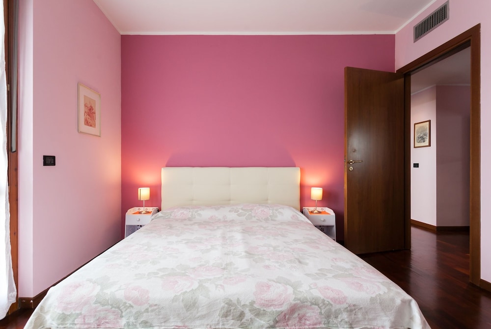 Apartment, 2 Bedrooms, Balcony photo 3