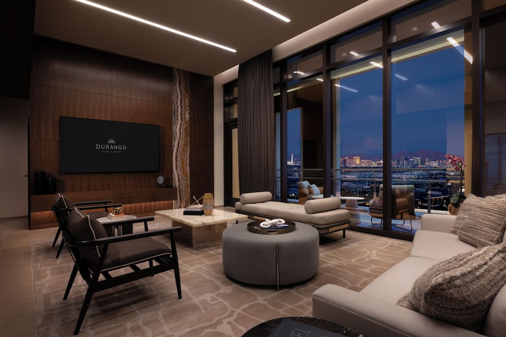 Veranda King Suite thumbnail 6
