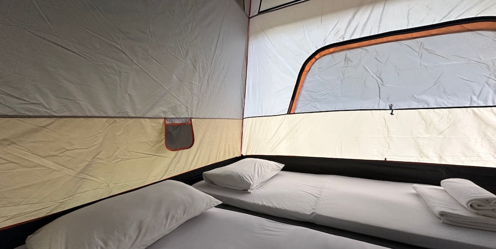 Tent Ing Nam