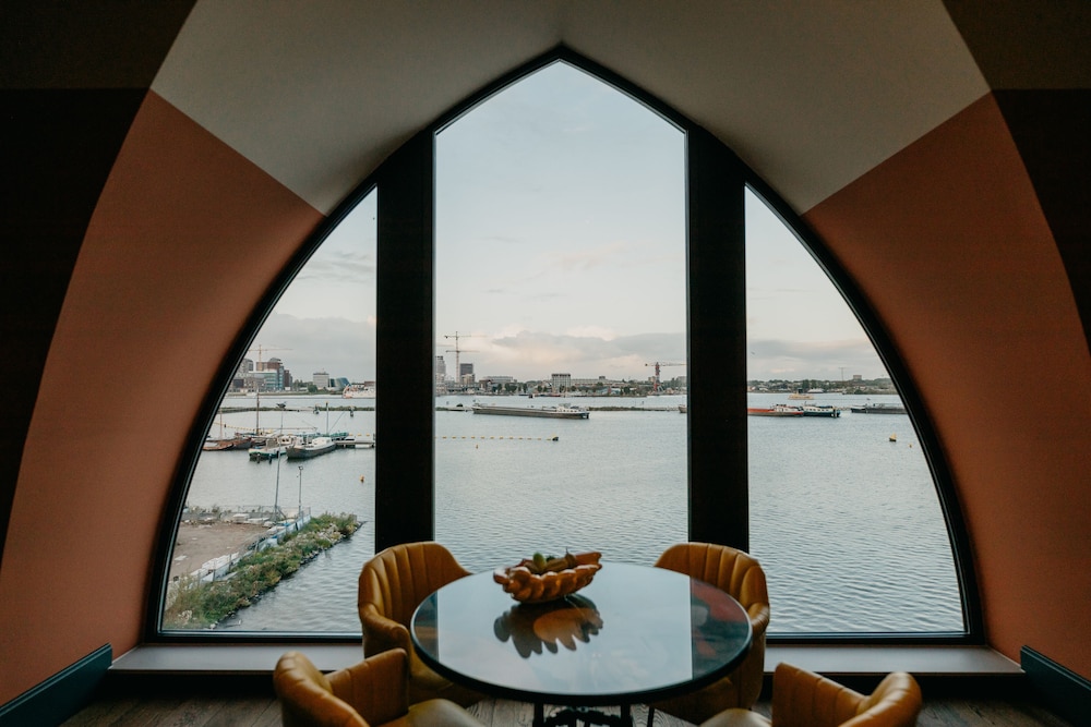 Penthouse, 1 King Bed, River View thumbnail 5