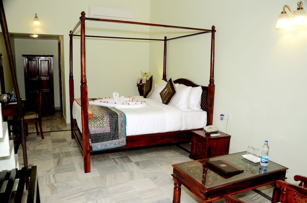 Zuper DeluxZ Room - Twin Room photo 3