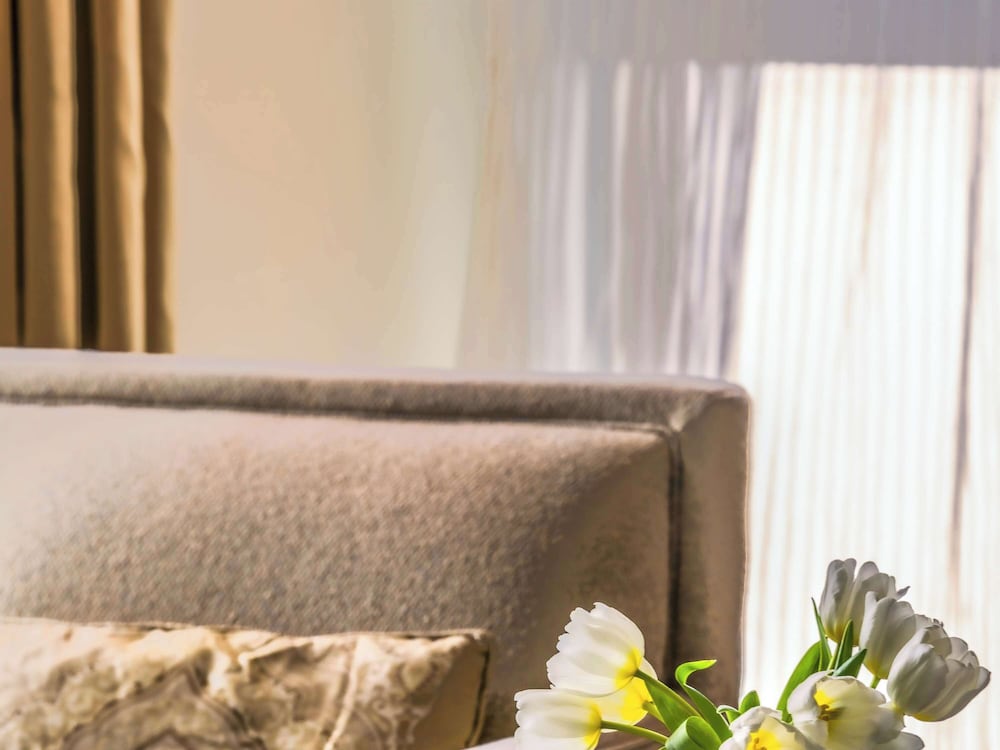 Suite, 1 King Bed (Residential - Kaaba) thumbnail 6