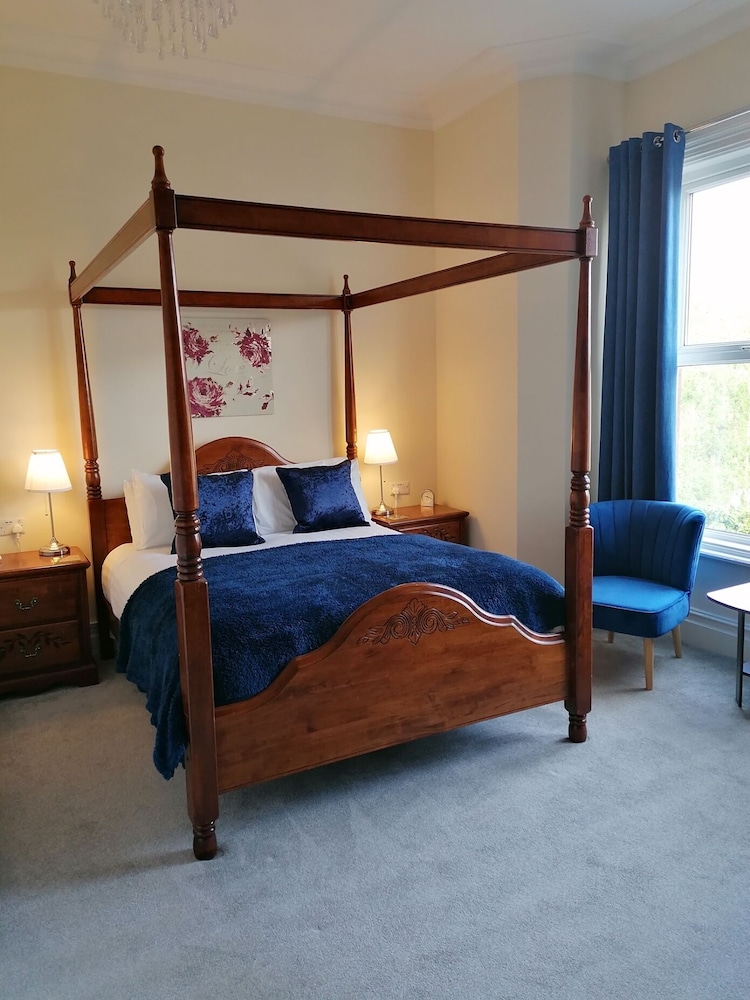 Double Room, Ensuite (Four Poster) photo 1