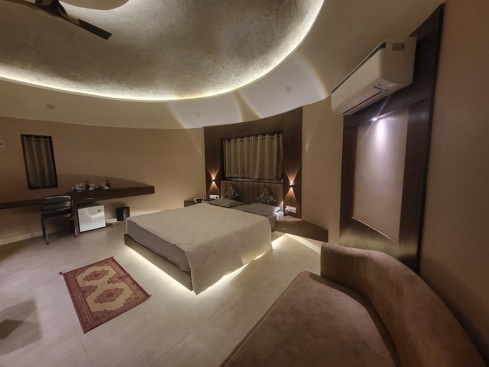 Deluxe Rooms with Balcony and Forest View photo 3