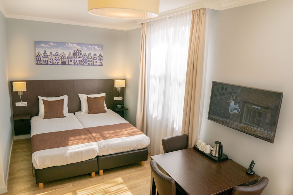 Triple Room, 3 Twin Beds, Canal View, Annex Building (Stairway access only) photo 1