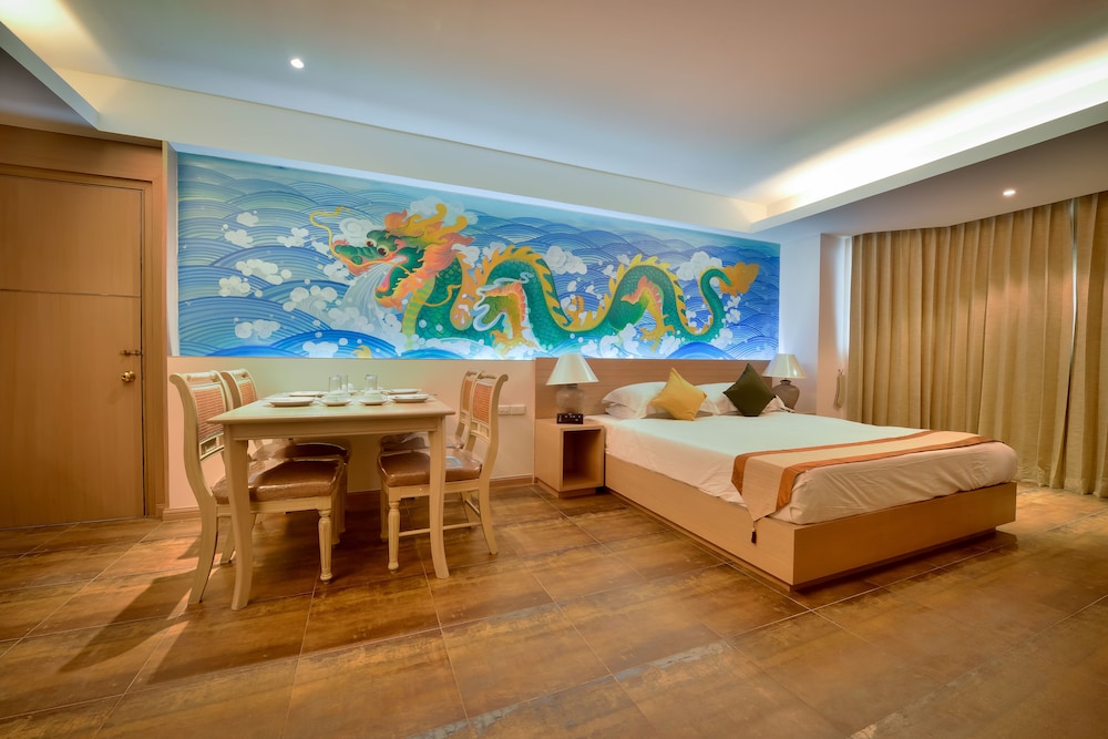 Executive Suite photo 2