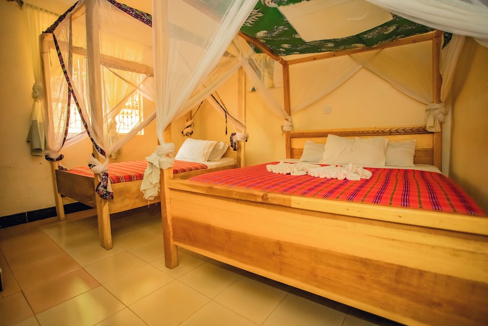 Economy Triple Room, 1 Bedroom, Accessible (4-Bed) photo 1