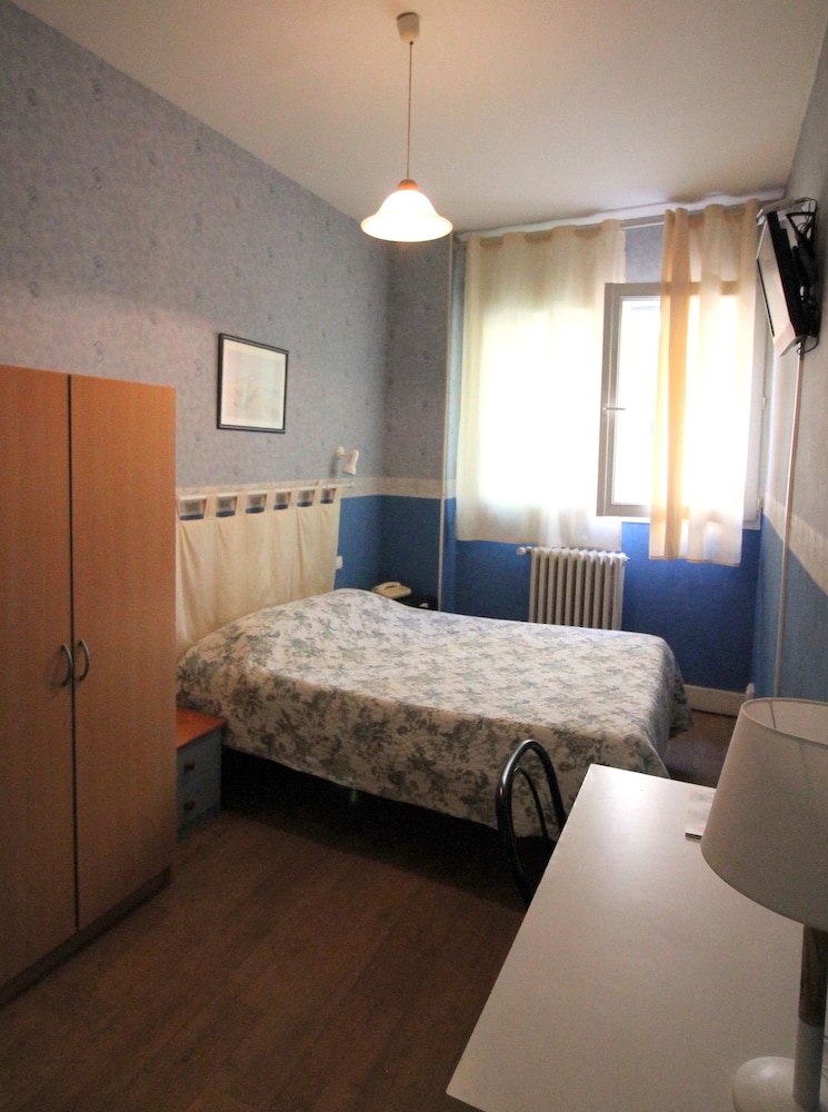Classic Single Room photo 3