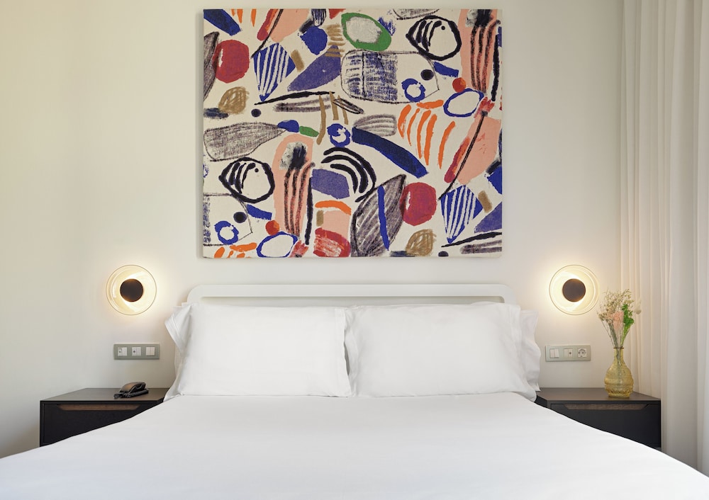 Standard Double Or Twin Room (With Extra Bed)
