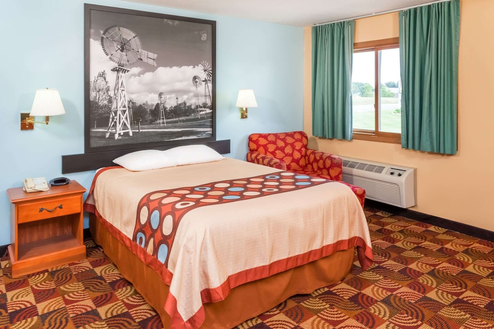 Room, 1 Queen Bed, Non Smoking - Photo 2