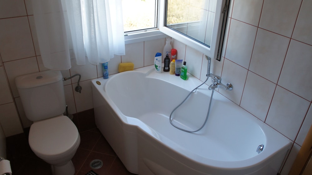 Villa, 3 Bedrooms, Hot Tub, Sea View (Trapeza) photo 2