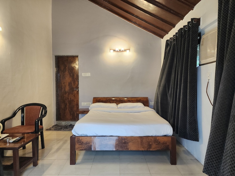 Premium Room, Balcony - Photo 12