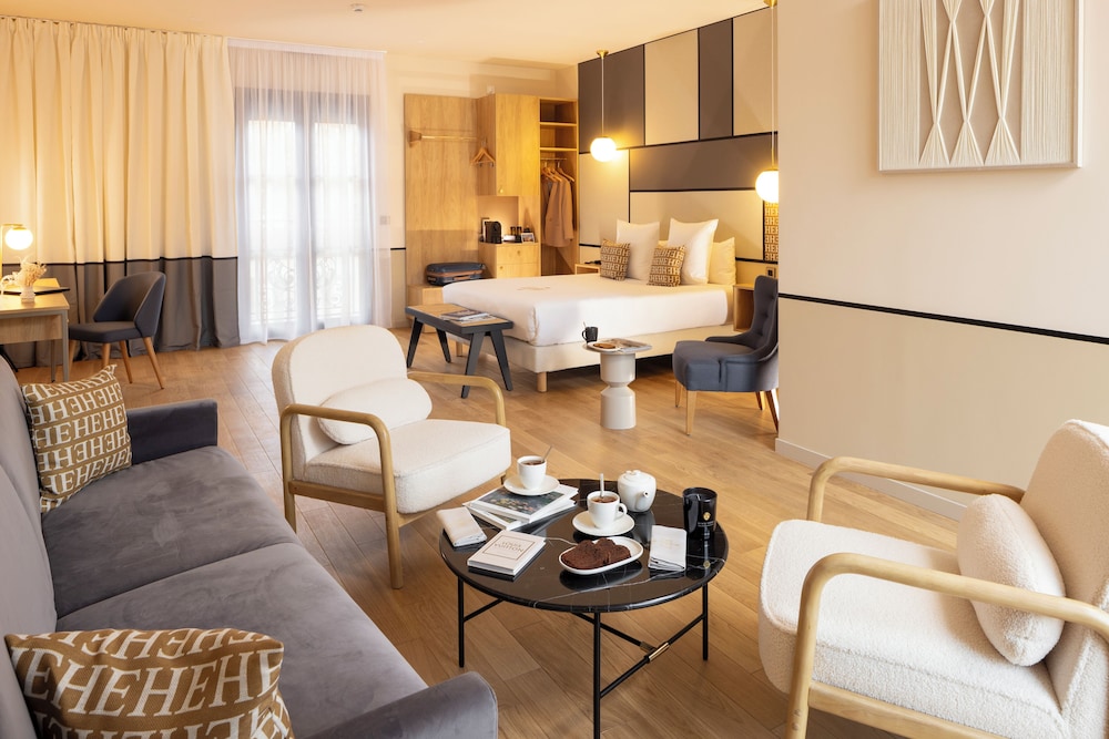Executive Suite photo 2