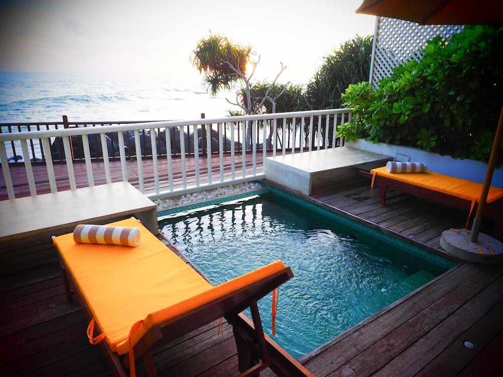 Rose Petal Suite With Plunge Pool photo 3