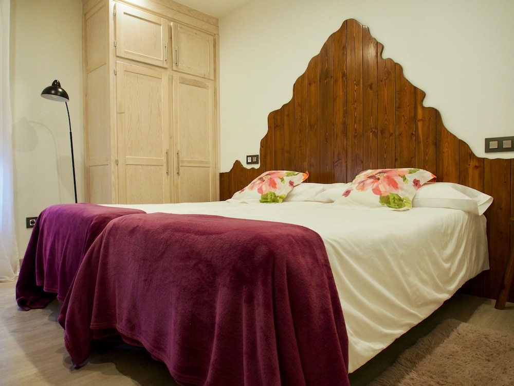 Twin Room, Private Bathroom photo 3