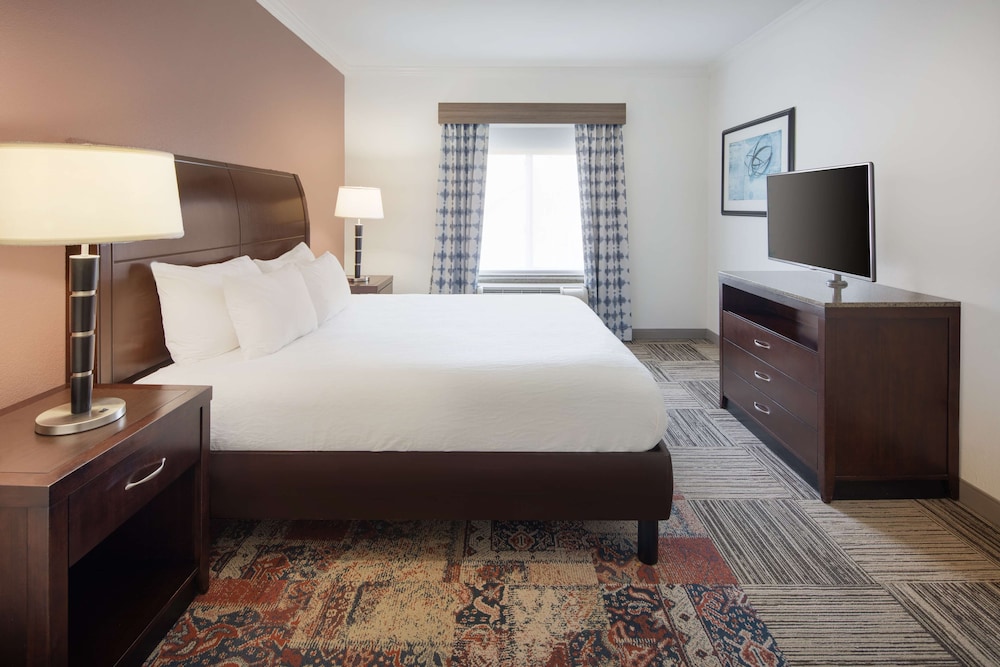 Suite, 1 King Bed - Photo 1