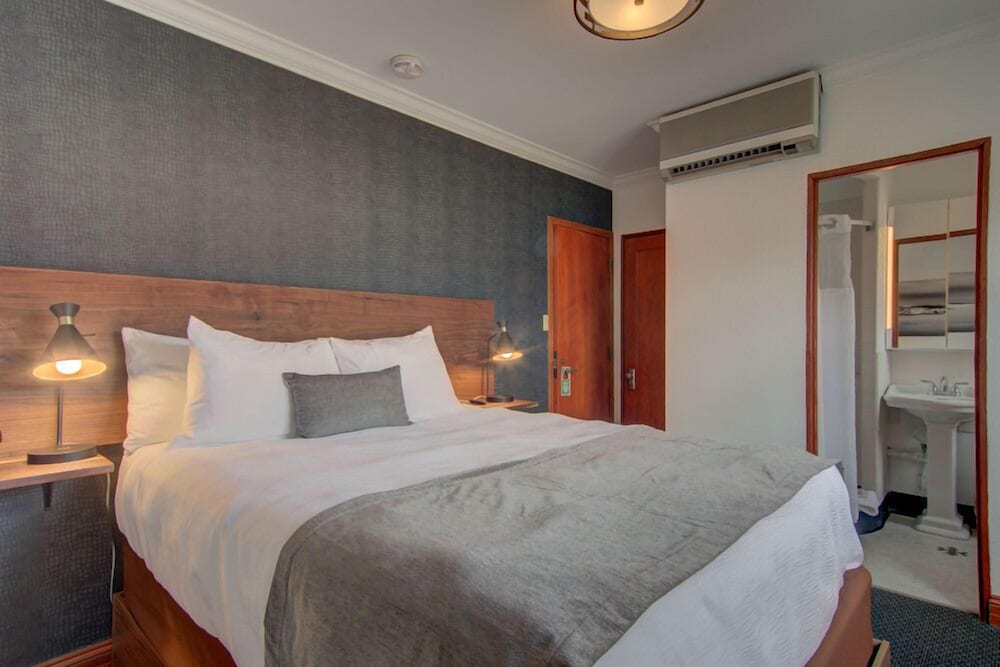 Basic Double Room photo 2