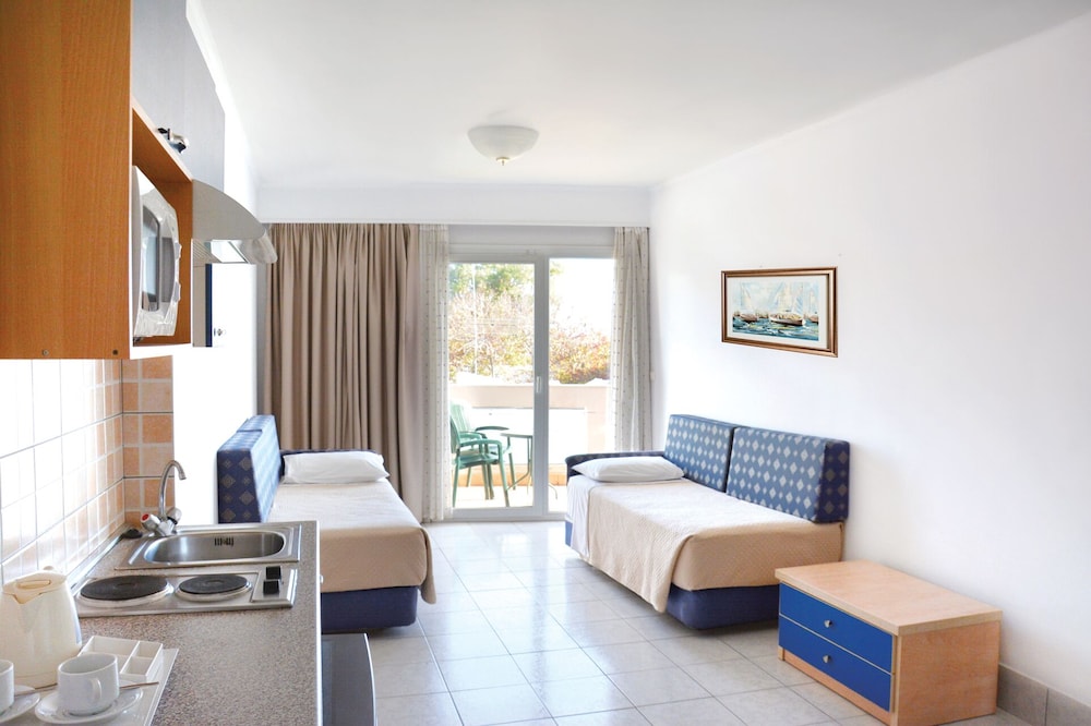 Family Apartment, 1 Bedroom, Sea View - Photo 6