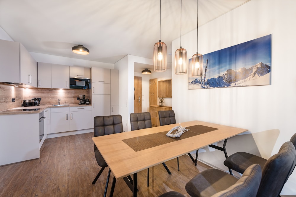 Grand Apartment