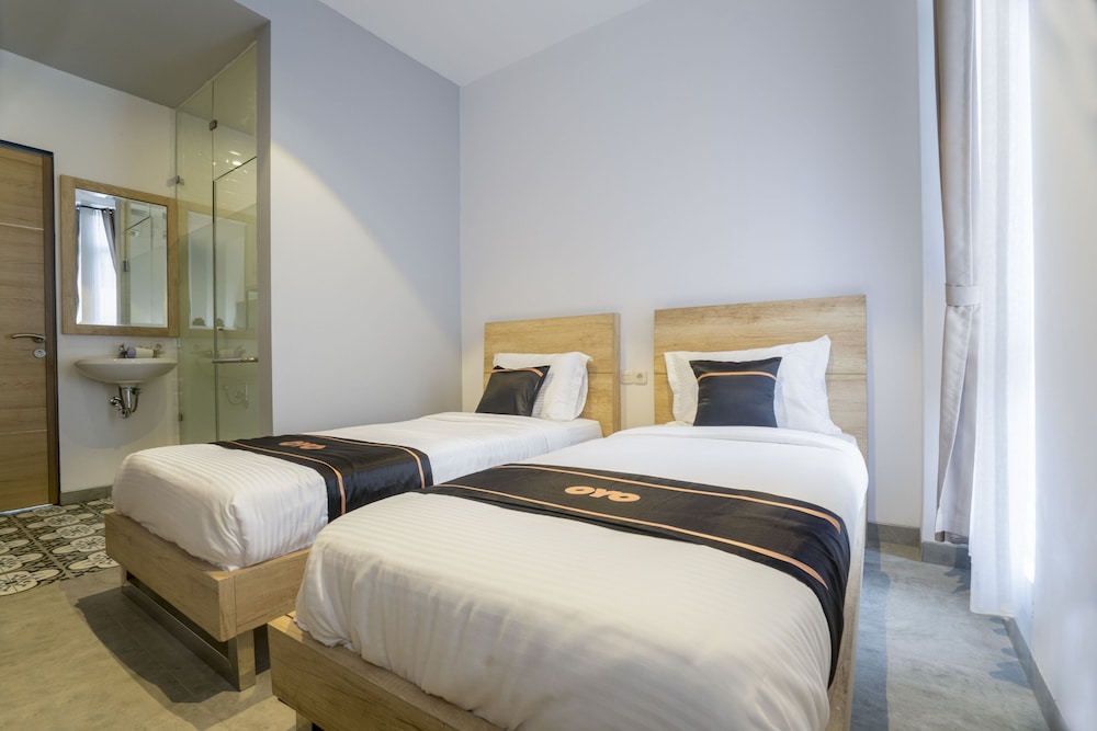 Deluxe Twin Room - Photo 7