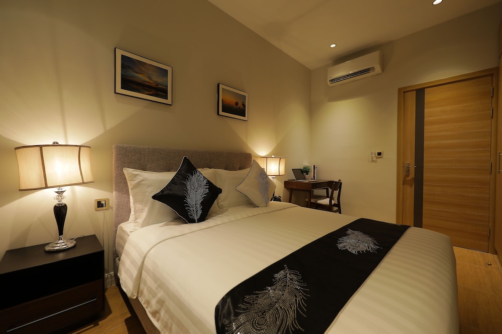 Deluxe Suite photo 2