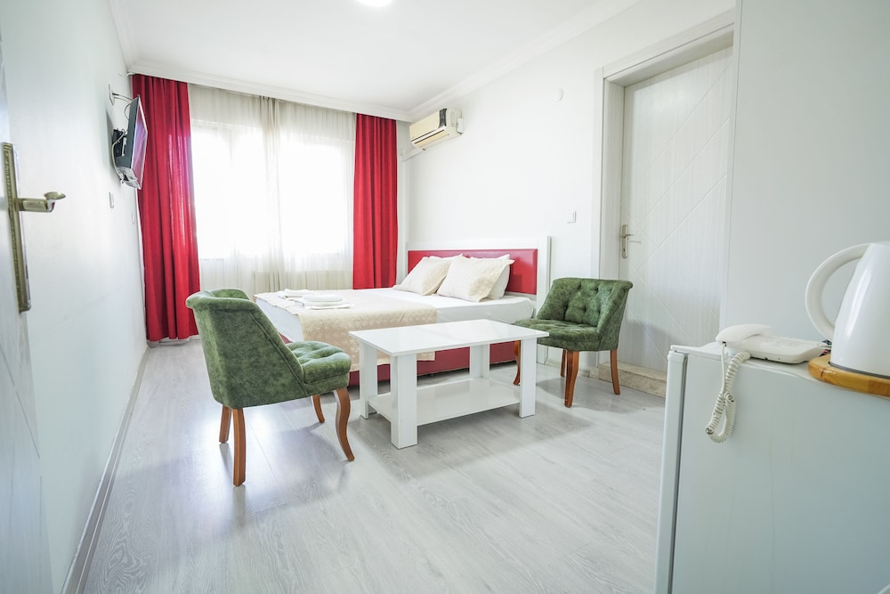 Double Room - Photo 10