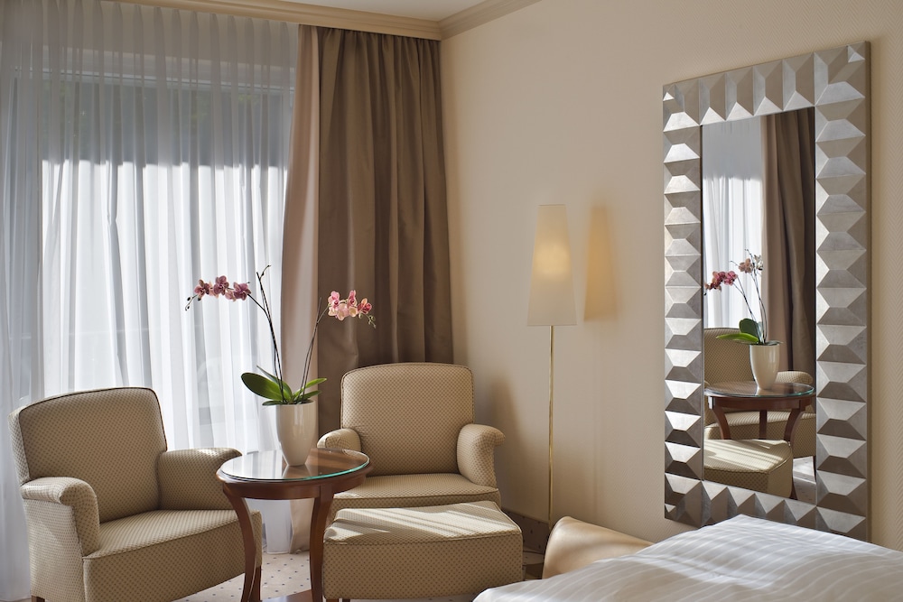 Deluxe Double Room, 1 King Bed, Balcony photo 3