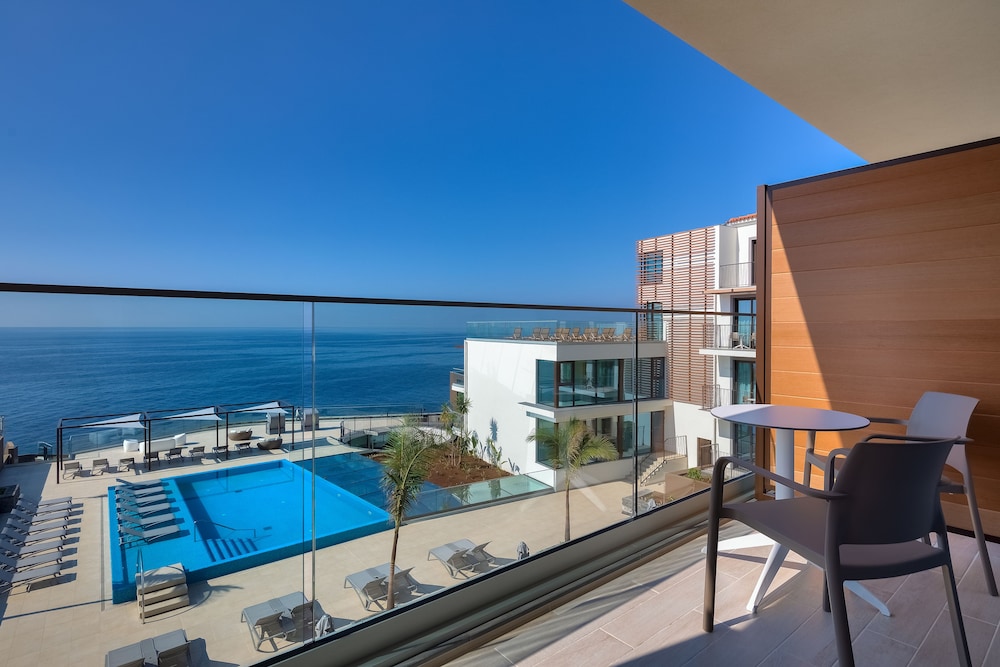 Twin Room, Sea View - Photo 4