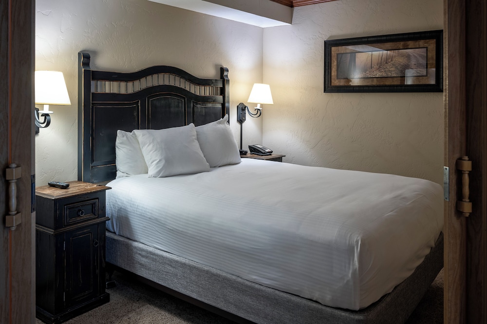 Summit Suite photo 3