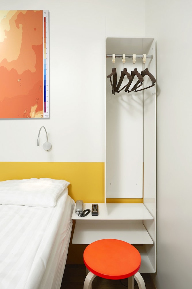 Economy Twin Room, No Windows - Photo 2