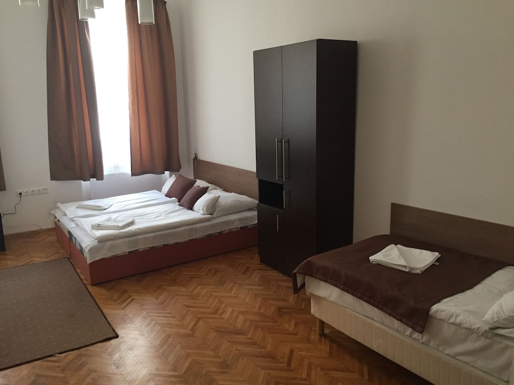 Apartment - Photo 4