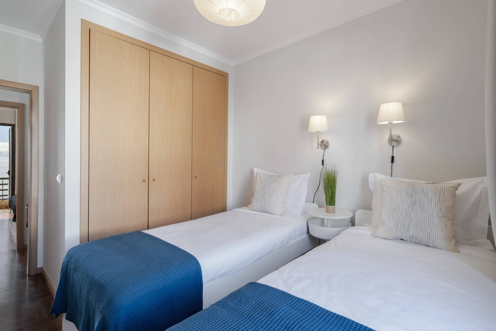 Basic Apartment, Multiple Beds, Sea View