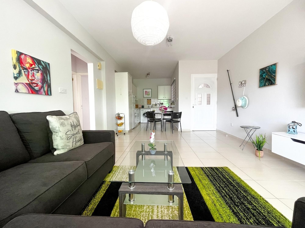 Apartment photo 3
