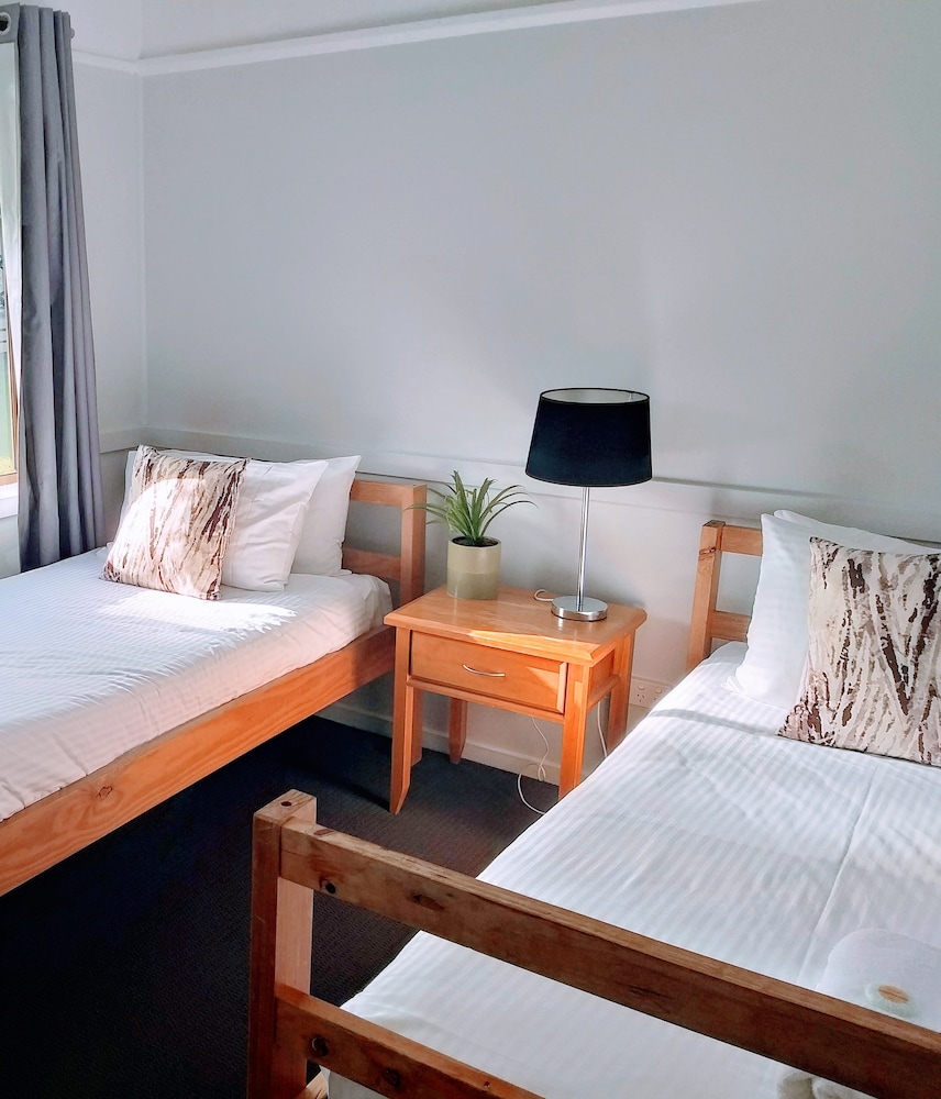 3 Bedroom Cottage - Photo 4