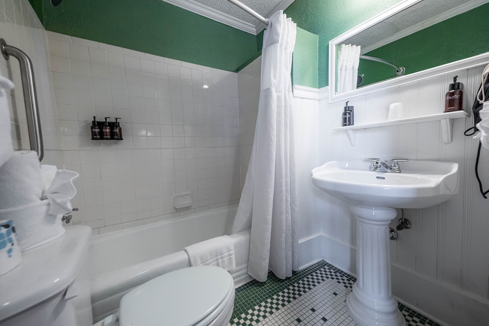 Premium Double Room, 2 Queen Beds, Resort View photo 3