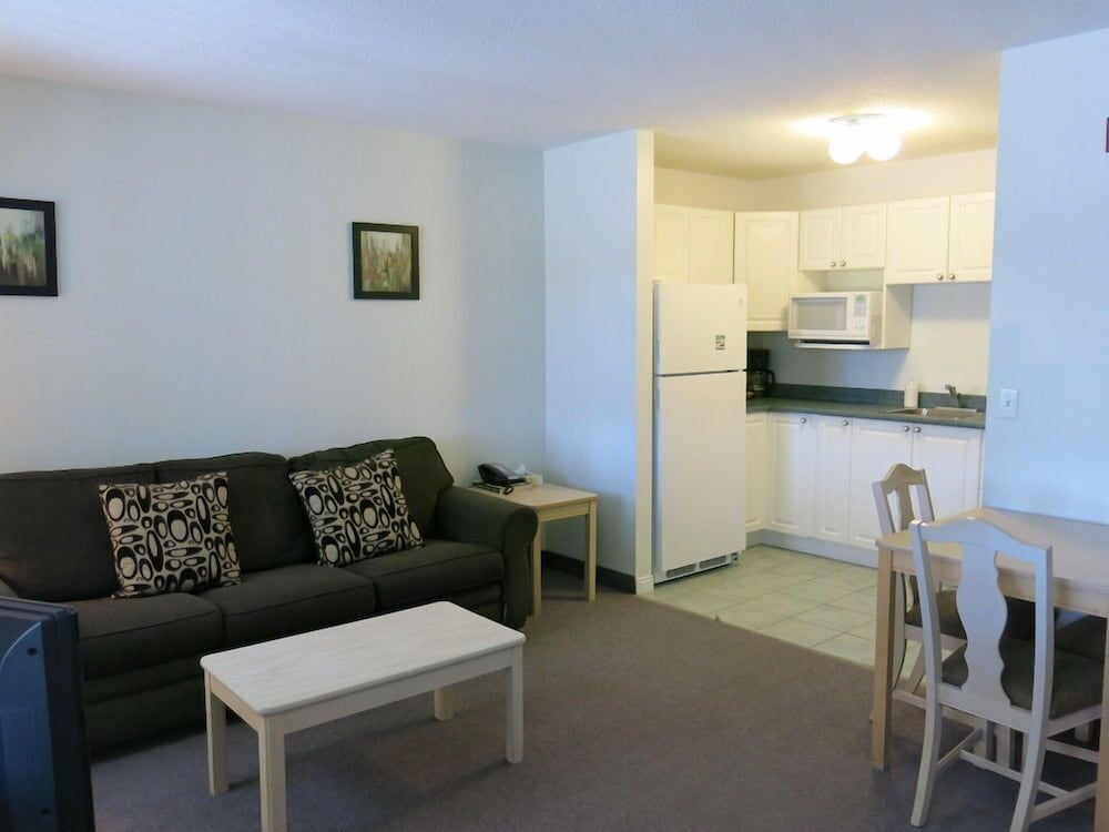 Deluxe Studio Suite, Multiple Beds, Non Smoking With Full Kitchen