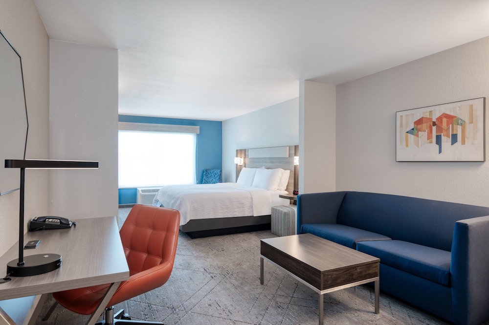 Suite, 1 King Bed, Accessible (Accessible Tub) - Photo 2