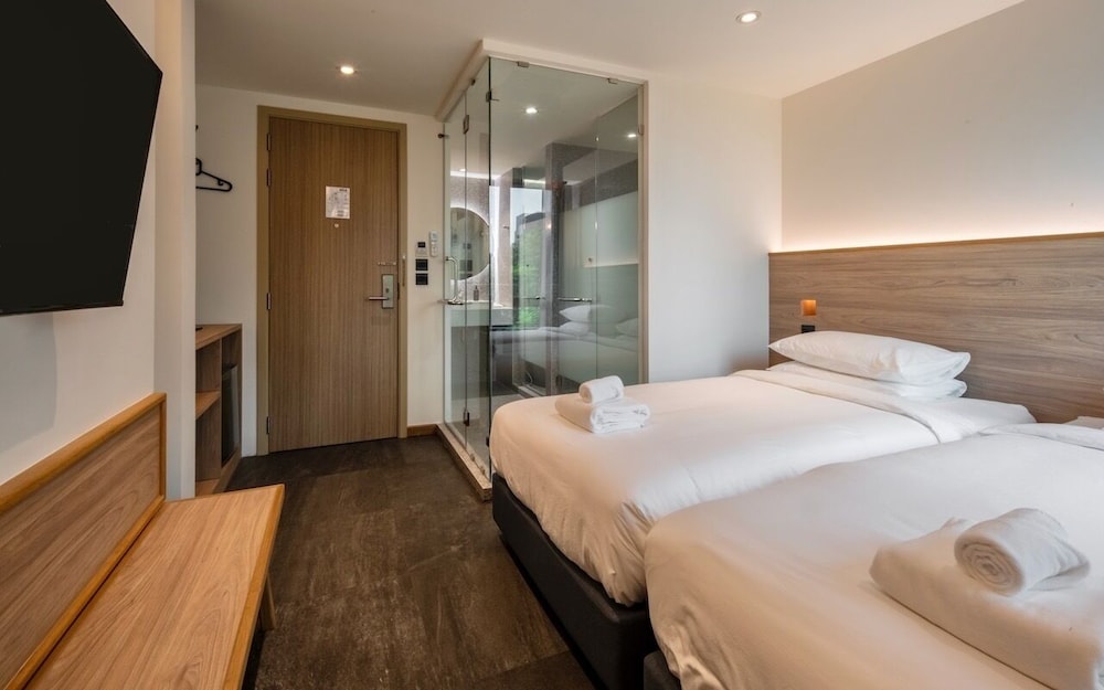 Standard Room, 2 Twin Beds, Private Bathroom, City View photo 3