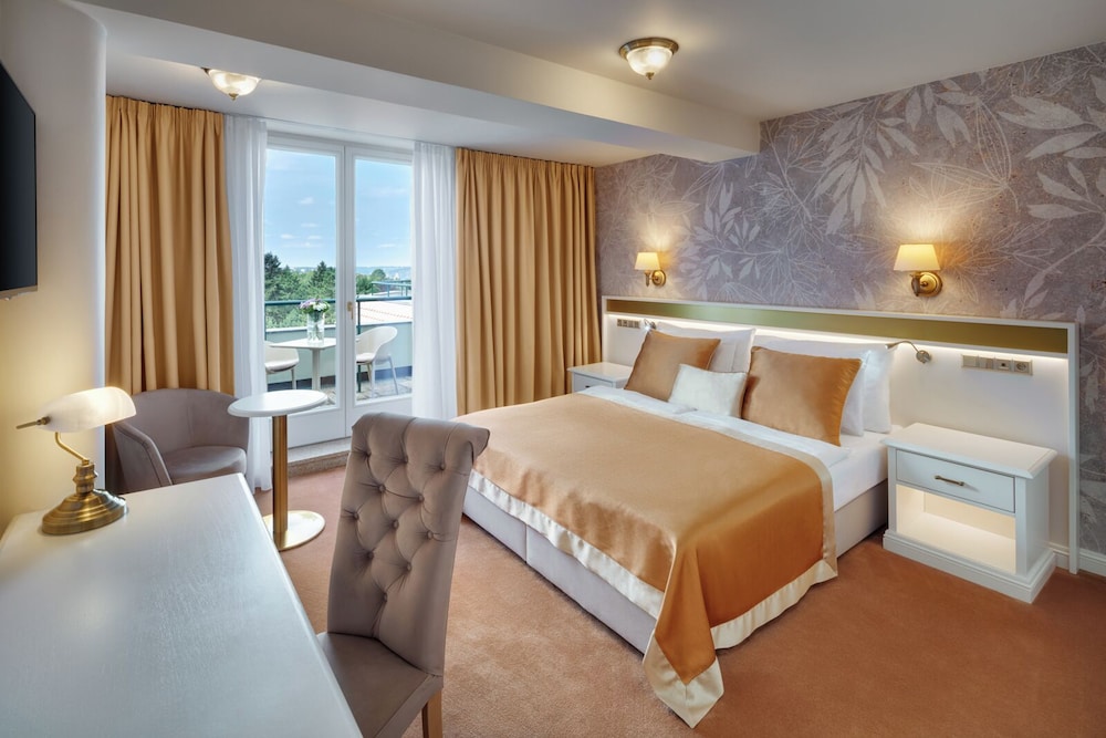 Deluxe Double Room, Balcony