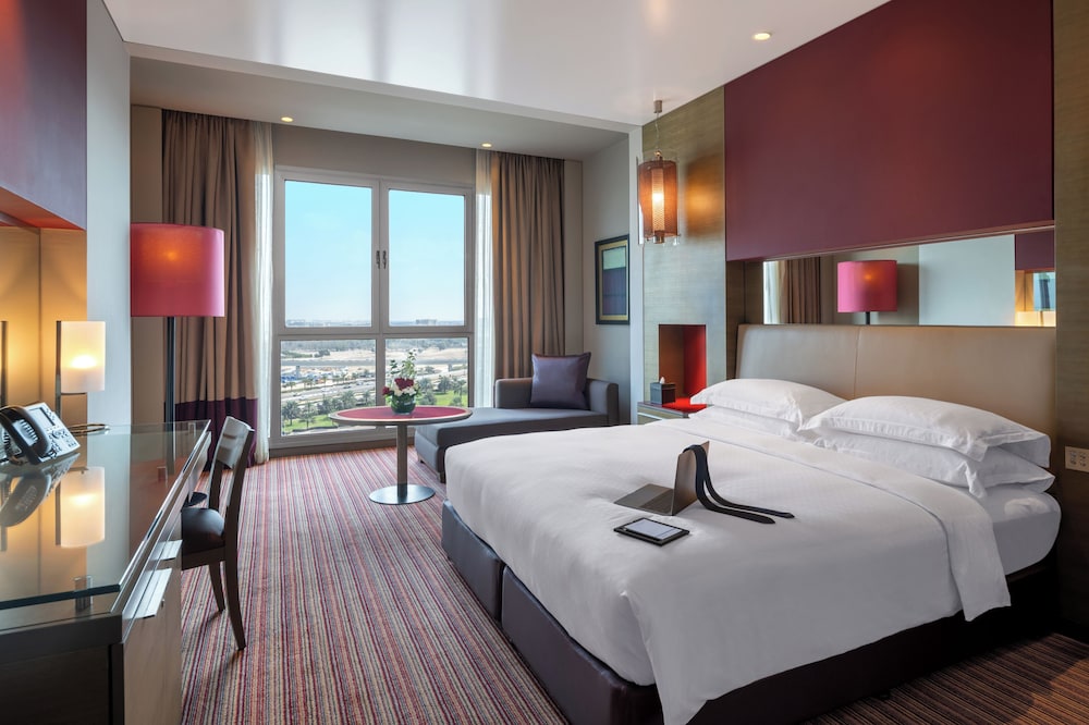 Room, 1 King Bed (Guest - Lounge Access)