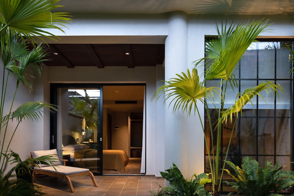 Superior Double Room, Courtyard View