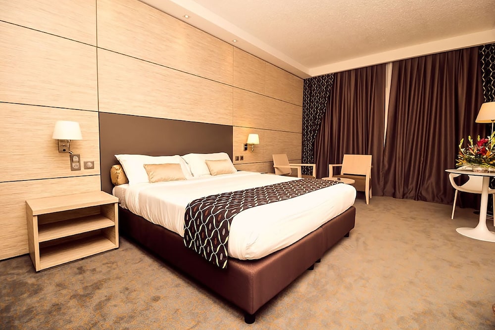 Room (Privilege) - Photo 1