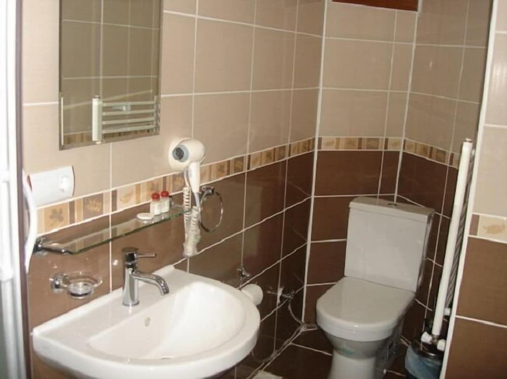 Standard Triple Room - Photo 2