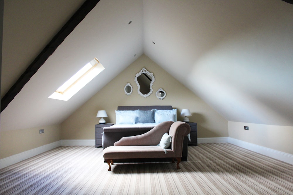 Superior Penthouse, 1 King Bed, Balcony, Mountain View