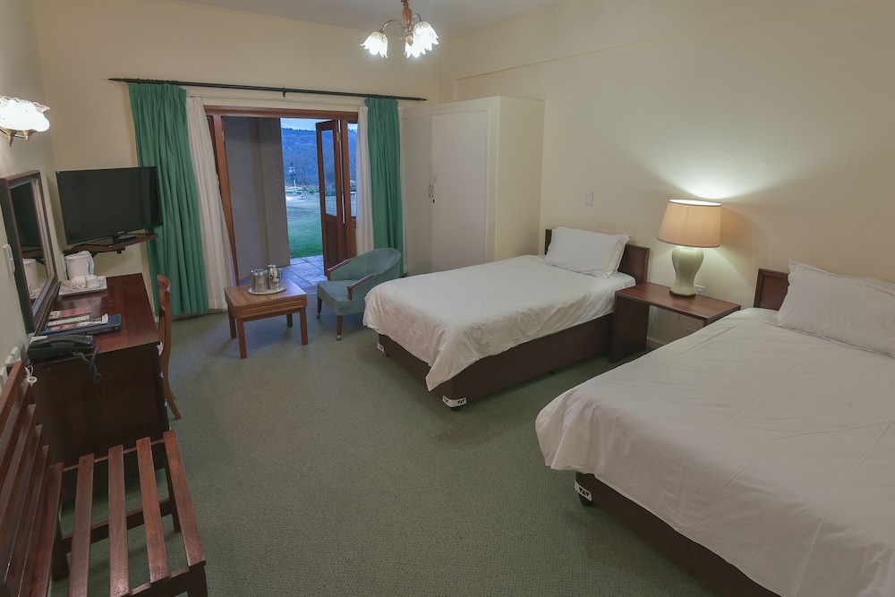 Standard Twin Room - Photo 1