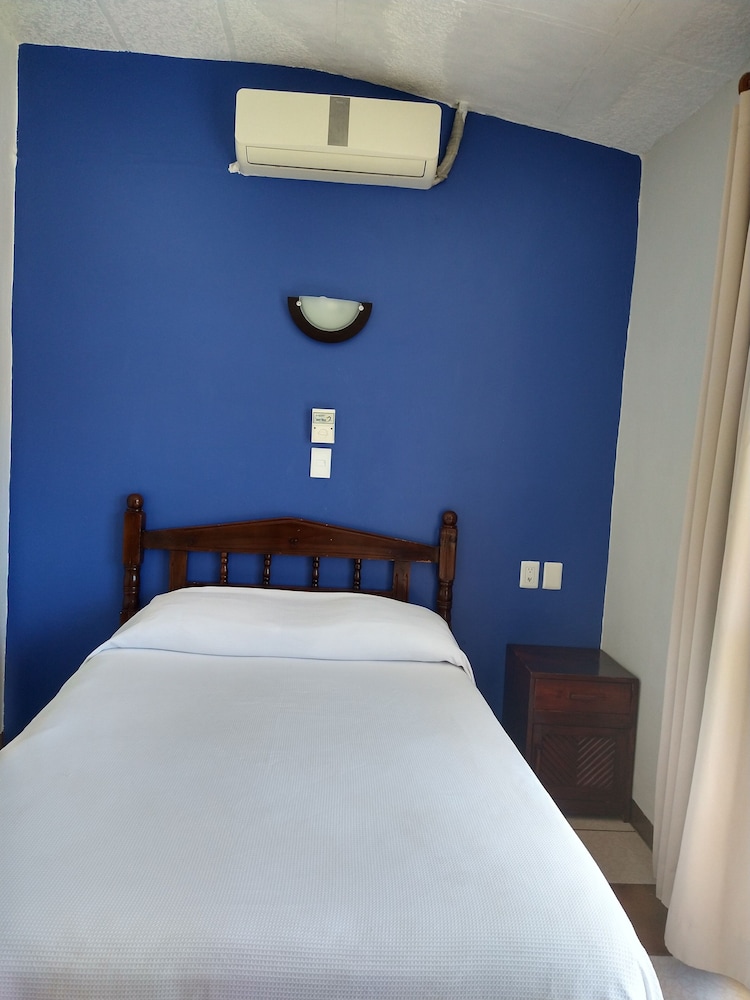 Standard Room photo 3