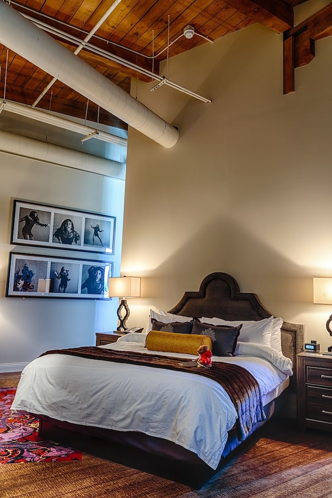 Junior Suite, 1 King Bed photo 2